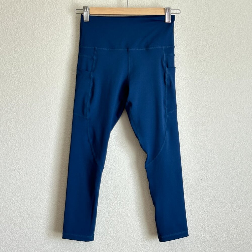 Zyia Active Womens Pocket Capri Crop Leggings Size 2 Navy Blue Stretch Yoga Gym